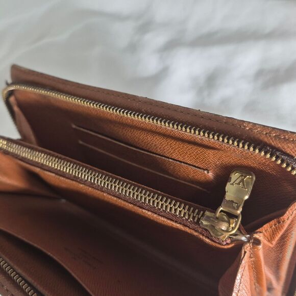 Louis Vuitton Brown Monogram Wallet - Picture 10 of 12